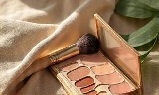 Organic makeup in natural earth tones